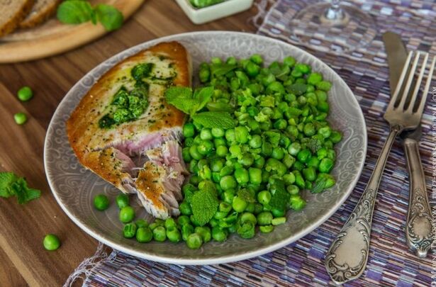 Dinner with green beans
