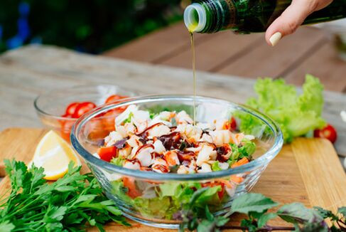 herbal and vegetable salads for proper nutrition