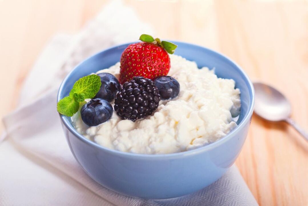 cottage cheese with berries for a gluten -free diet